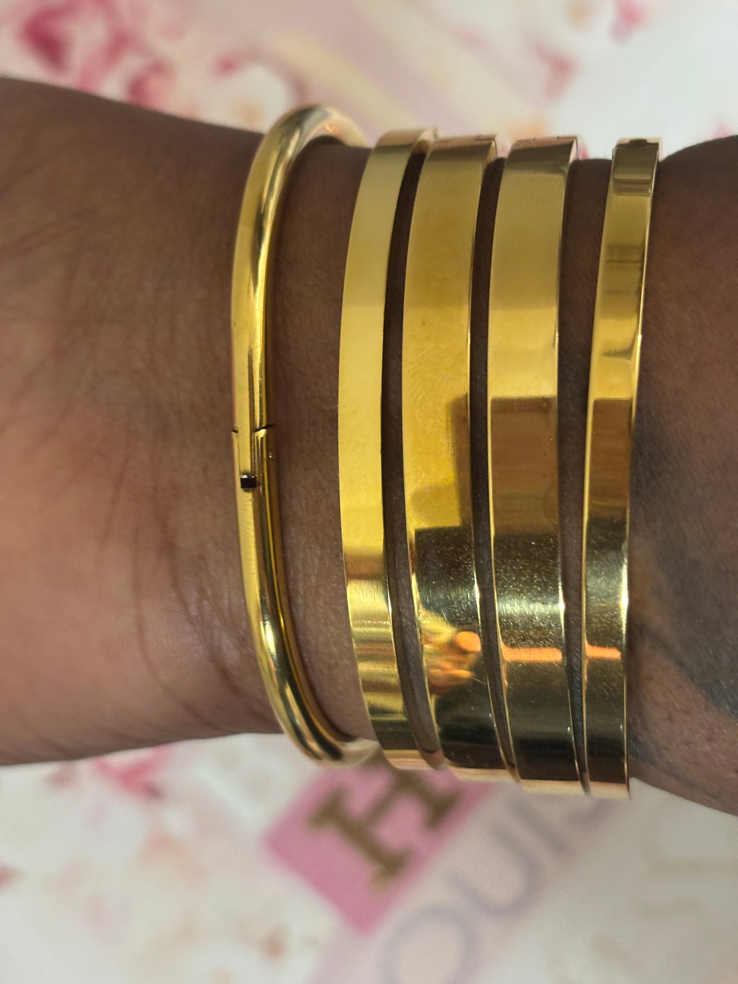 “Luxurious” Pink/Gold Bangle Bracelets(1pc.)