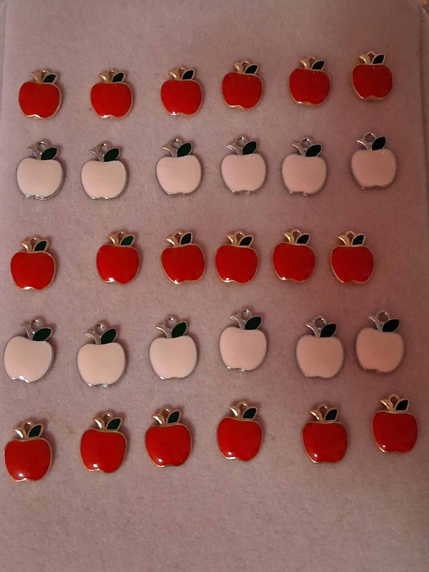 Apple Charms(1pc.)