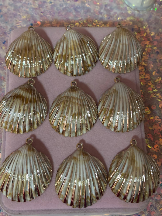 Large Seashell Charms(1pc.)