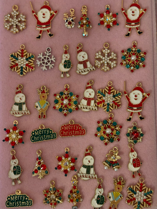 “Christmas” Charm Mix(set of 10)