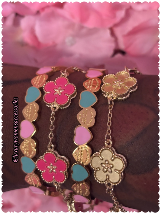 “Luxury” Gold Flower/Sweetheart Bracelets(1pc.)
