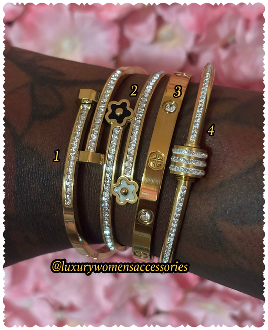 “Luxurious” Gold Bangle Bracelets(1pc.)