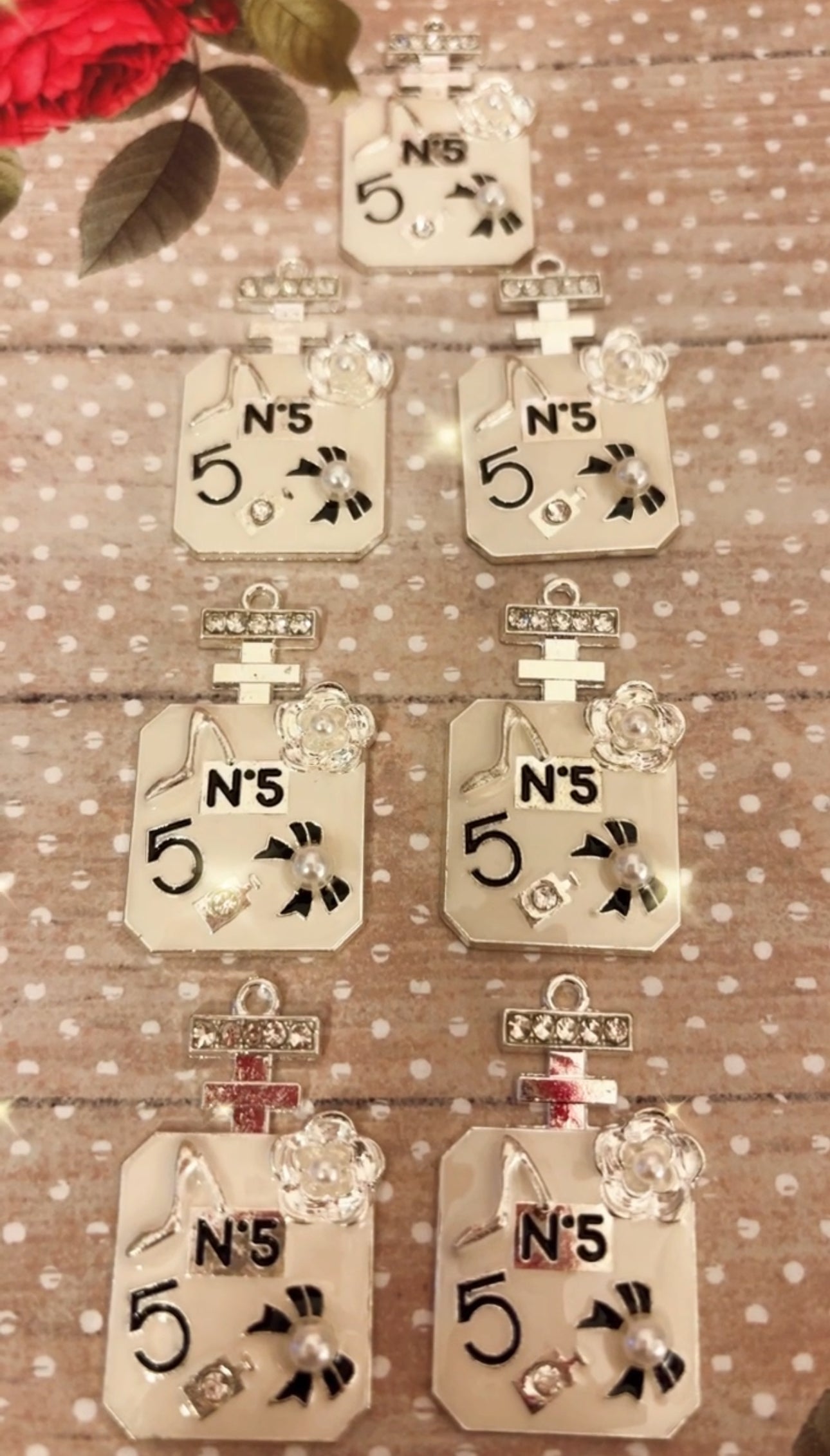 White/Silver N5 Charms(1pc.)